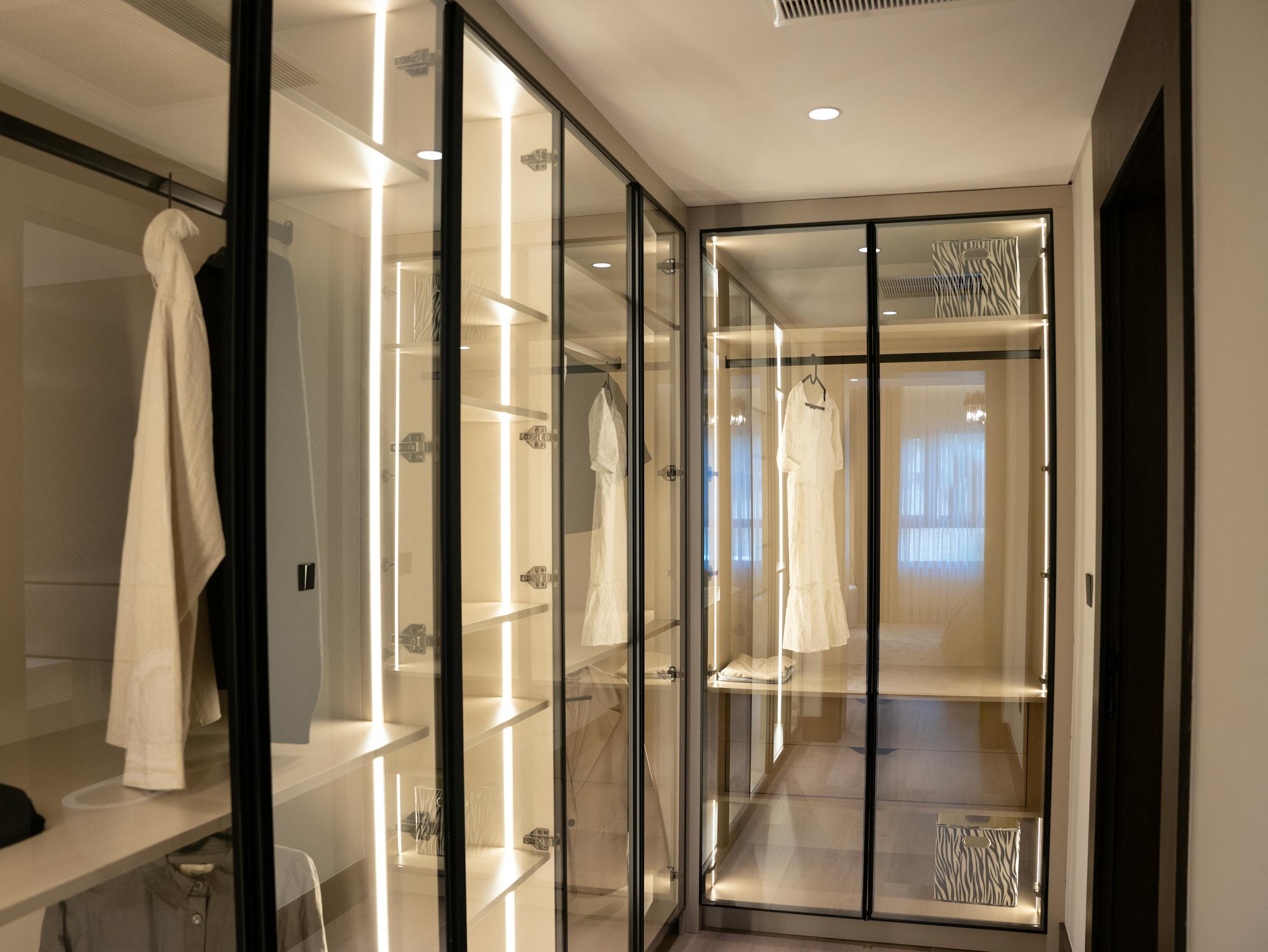 mirror sliding wardrobes